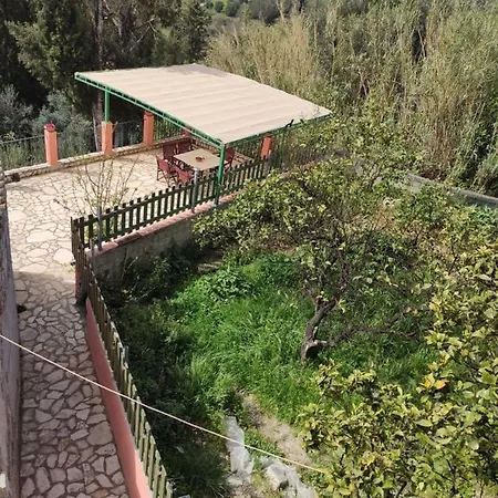 Eleni's Traditional House In Agrafi Agrafoi